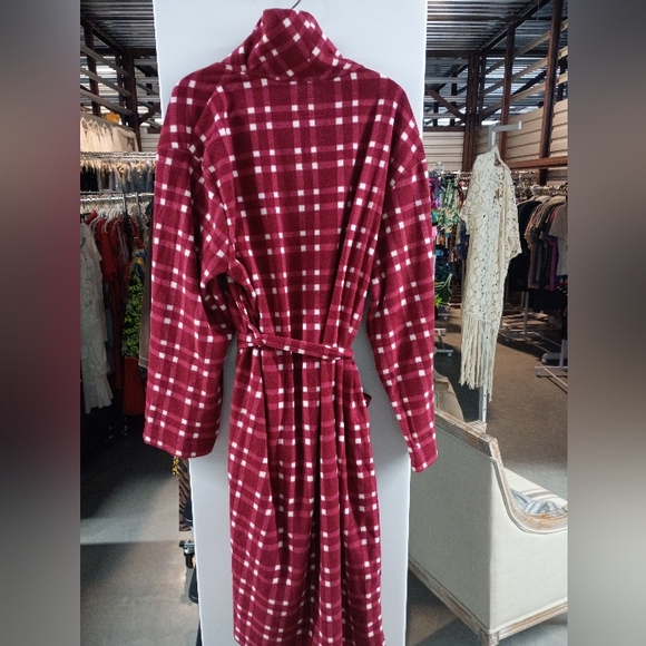 Goodfellow & Co. Red Plaid Robe - Picture 3 of 10